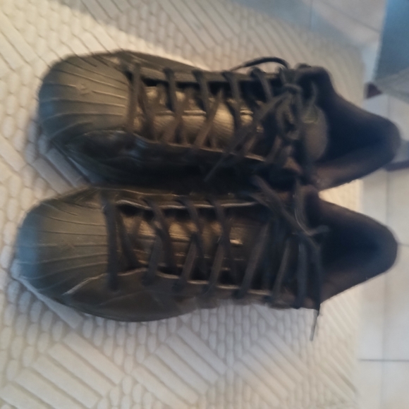 Men's adidas sneakers - Picture 2 of 3